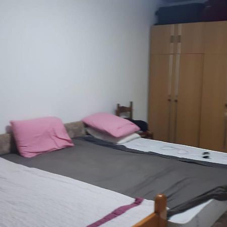 Appartamento Makedonyada Kiralik Ev Ve Arac Hizmeti Ile Birlikte Skopje Esterno foto